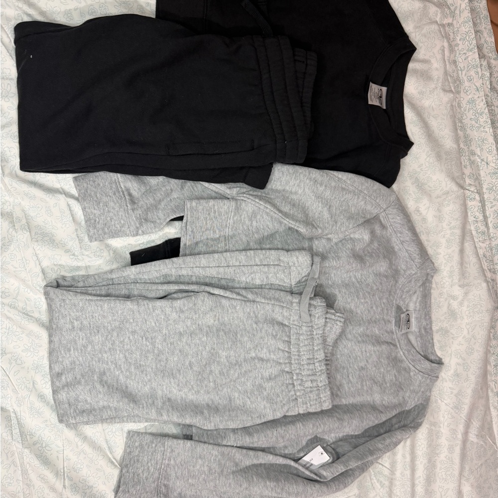Black and Gray Sweatshirt and Sweatpants Set